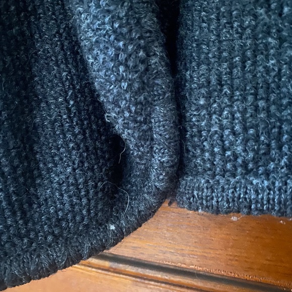 French Connection 100% wool - pure new wool v-neck chunky cardigan sweater - Picture 2 of 5